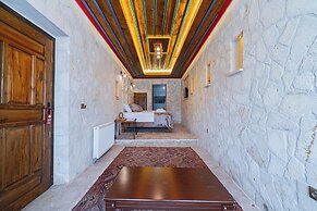 Tyana Cave House