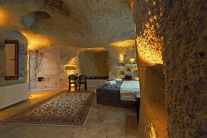Tyana Cave House