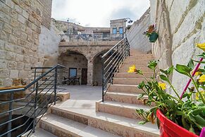 Tyana Cave House