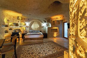Tyana Cave House