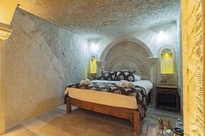 Tyana Cave House