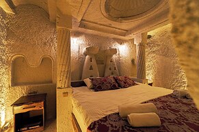 Tyana Cave House