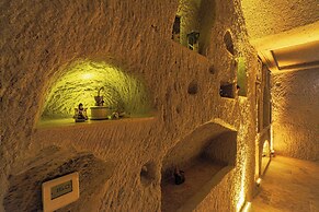 Tyana Cave House
