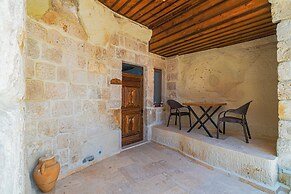 Tyana Cave House