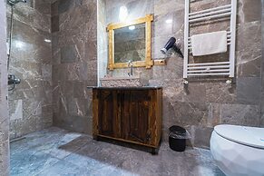 Tyana Cave House