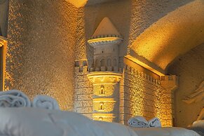 Tyana Cave House