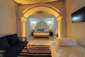 Tyana Cave House
