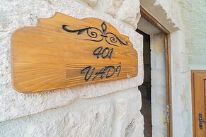 Tyana Cave House