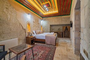 Tyana Cave House