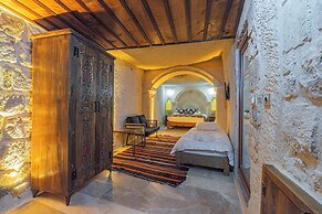 Tyana Cave House