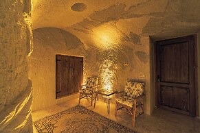 Tyana Cave House
