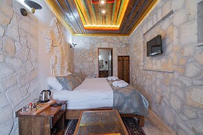 Tyana Cave House