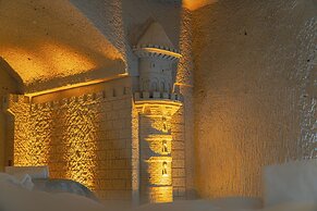 Tyana Cave House