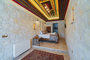 Tyana Cave House