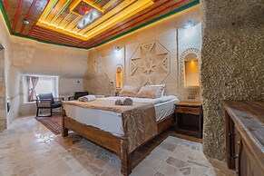 Tyana Cave House