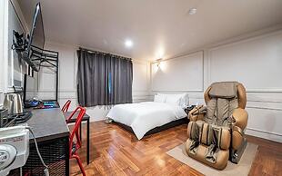 Gimpo Petite Hotel