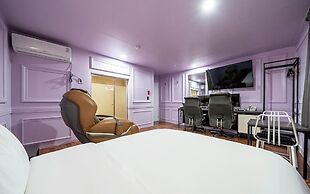 Gimpo Petite Hotel