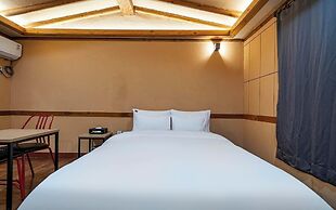Gimpo Petite Hotel