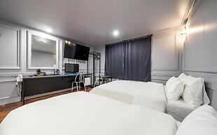 Gimpo Petite Hotel