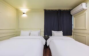 Gimpo Petite Hotel
