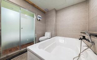 Gimpo Petite Hotel