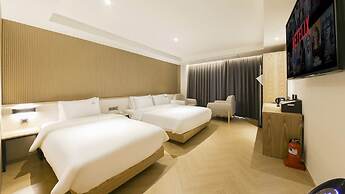 Gimhae The Van Hotel