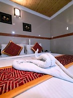 Hotel Gvs Residency