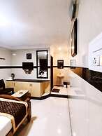 Hotel Gvs Residency