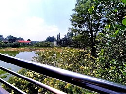 Hotel Gvs Residency