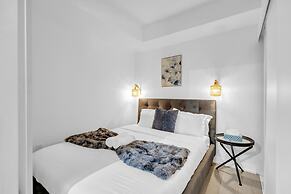 Jarvis Suites - Prime Location