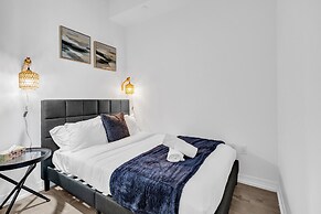 Jarvis Suites - Prime Location