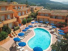 Charming Sea-view Apartment With Pool