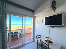 Charming Sea-view Apartment With Pool