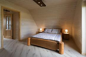Comfortable, Large Holiday Homes With Terraces