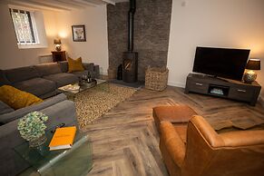 Stunning 3 Bed Converted Village Hall