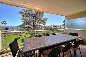 3 pi ces Terrasse vue mer et Parking A2b232