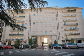 2 Pieces Moderne 300 m Plages Croisette A1b238