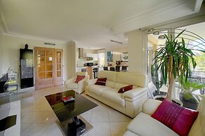 Beau 3 Chambres Piscine Parking A3b134
