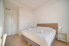 Exceptionnel 3 Chambres Balcon Carr d or A3b129