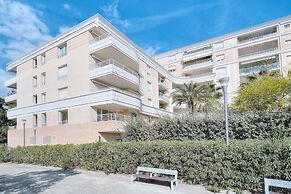 3 pi ces Terrasse et Parking A2b237