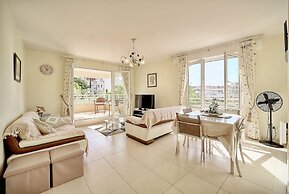 3 pi ces Terrasse et Parking A2b237