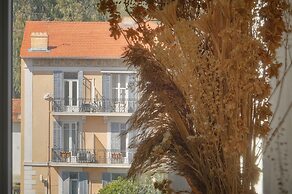 Studio Fonctionnel et Confortable A0b204