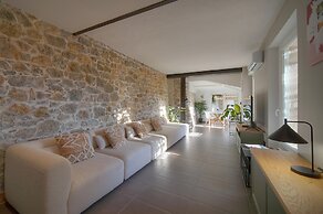Maison DE Ville 6 Chambres Terrasse A6b002