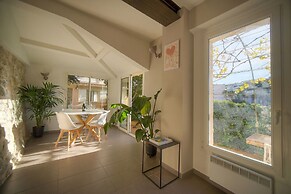 Maison DE Ville 6 Chambres Terrasse A6b002
