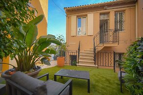 Maison DE Ville 6 Chambres Terrasse A6b002