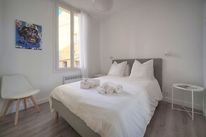 Maison DE Ville 6 Chambres Terrasse A6b002