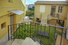 Maison DE Ville 6 Chambres Terrasse A6b002