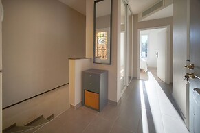 Maison DE Ville 6 Chambres Terrasse A6b002