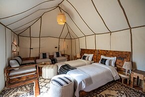 Merzouga  Aicha Luxury Camp