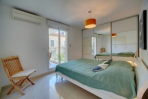 Moderne 2 Pieces Climatise Avec Terrasse A1b230